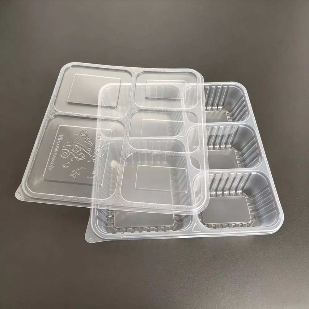 Gjenbrukbar plastmatboks med rom
